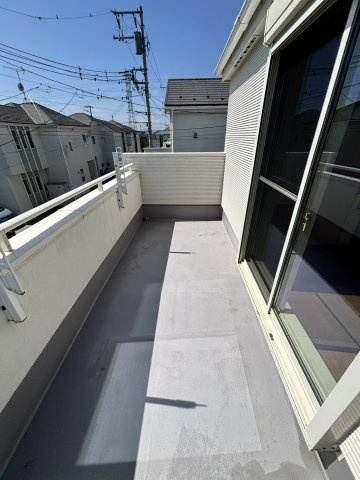 新座市栄二丁目戸建のバルコニー