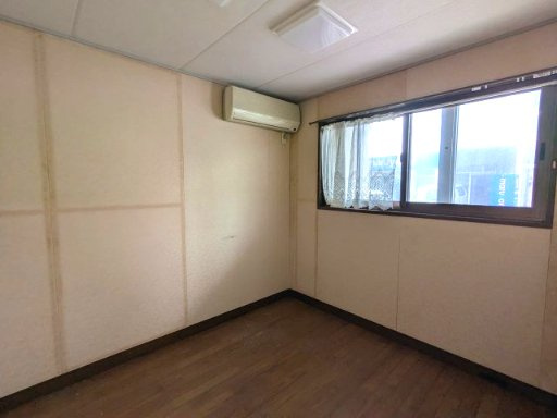 福崎町店舗の居間・リビング