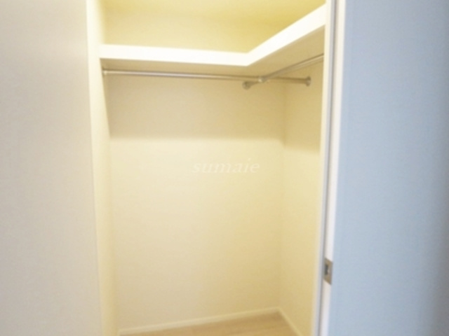 Brillia ist　赤羽の収納|ウォークインクローゼットです☆