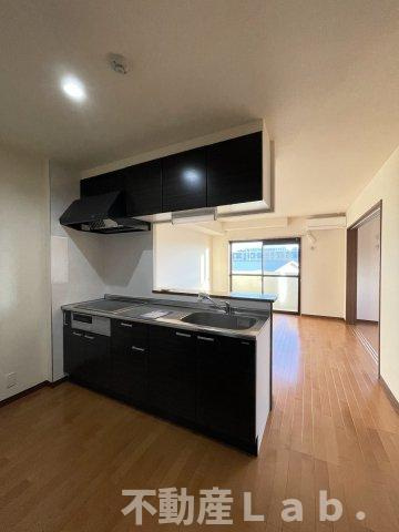 グランディール宇土のキッチン|※同一建物4階のお写真です。