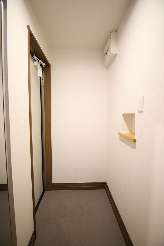 メゾン南福岡 520の玄関