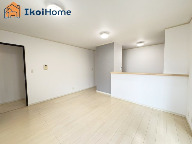 明石市松が丘1丁目　中古戸建の居間・リビング|【ホームページに現地動画掲載中】●年中無休：当日予約可●家具・家電は住宅ローンに組込み可能！