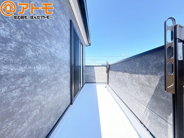 【バルコニー】 | 駿河区有明町4期　新築戸建　2号地 | 陽当りの良いバルコニーはお洗濯物はもちろんお布団もふかふかになります♪