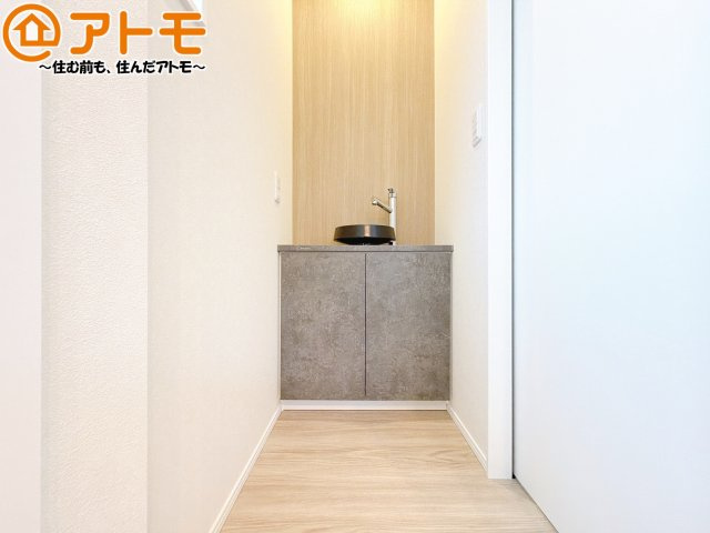 【独立洗面台】 | 駿河区有明町4期　新築戸建　2号地 | 二台の洗面台は朝の時間もスムーズになります♪