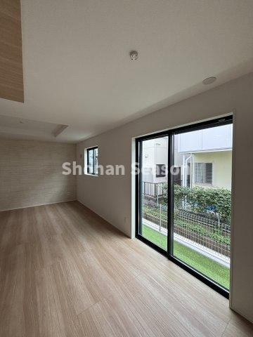 【居間・リビング】 | 「みらいエコ住宅」対象のお住まいです！
詳細はお気軽にお問い合わせください！