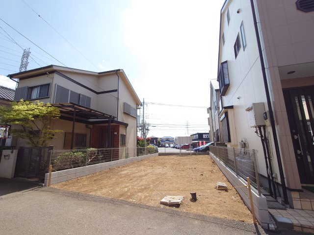 所沢市上安松売地の前面道路含む現地写真