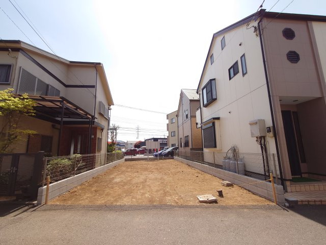 所沢市上安松売地の前面道路含む現地写真