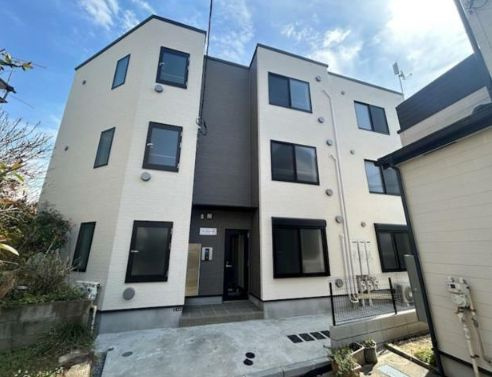 ティ・アーモ中井(ティアーモナカイ)