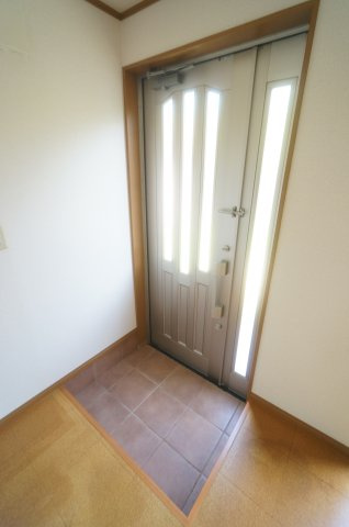 中古　千葉市緑区誉田町の玄関