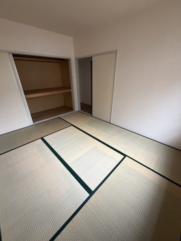 ハイツ平和台の和室