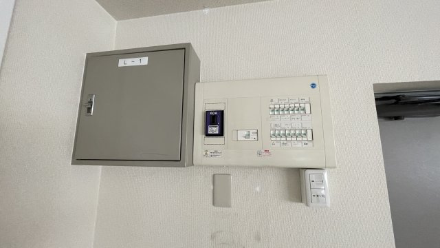 エムアイビル店舗事務所の設備