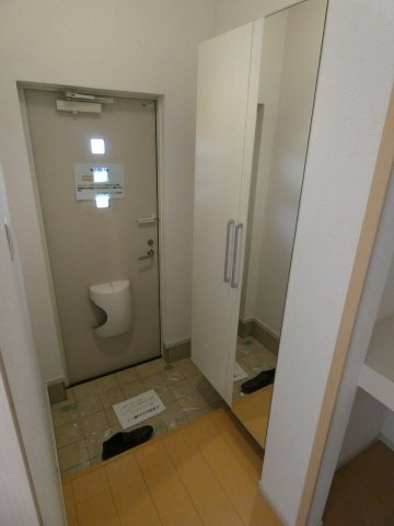 ワイケー　グラースの玄関