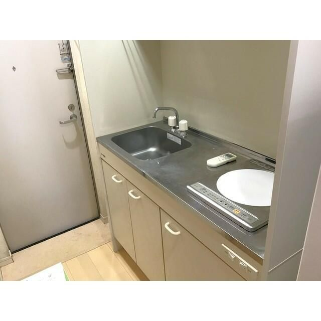 横須賀市船越町２丁目のアパートのキッチン