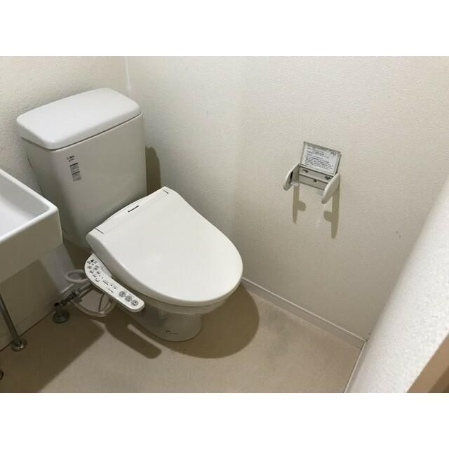 横須賀市船越町２丁目のアパートのトイレ