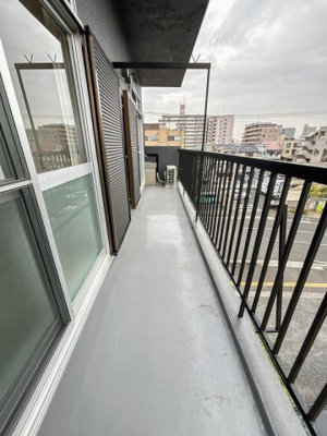 【バルコニー】 | ダイヤモンドヒルズ | 外からの目が気にならないバルコニーで洗濯物が干せます