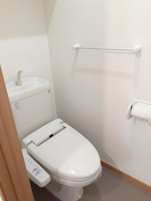 【トイレ】 | ミッテメゾンＢ | 落ち着いた色調のトイレです