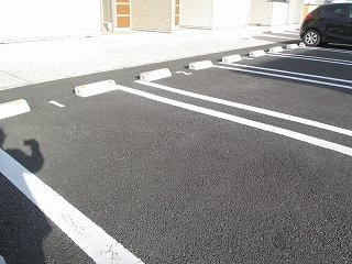 【駐車場】 | グラシオッソ | 駐車スペースもあります