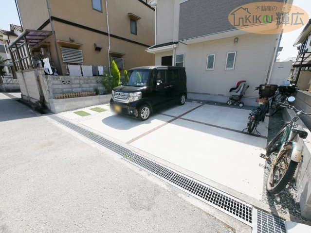 高砂市伊保崎４丁目　中古戸建の駐車場