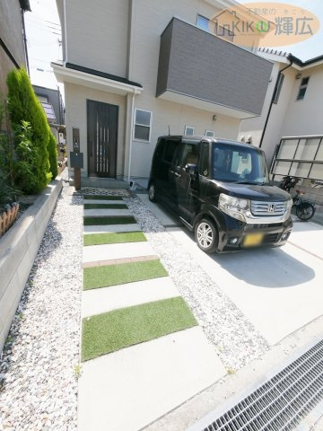 高砂市伊保崎４丁目　中古戸建の玄関