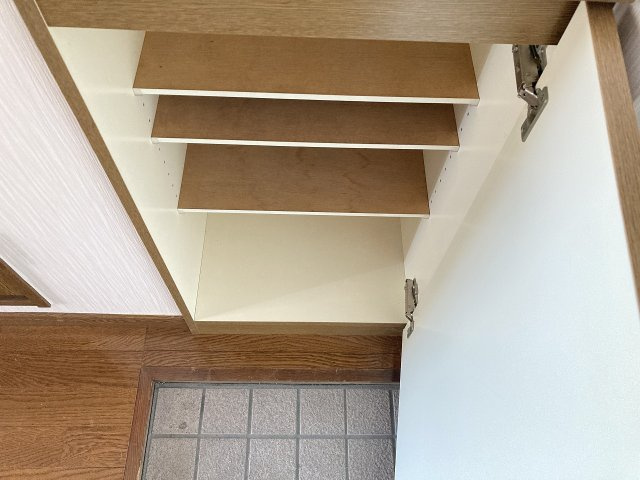 ウインデールの玄関