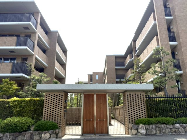 ザ・ハウス住吉本町のエントランス