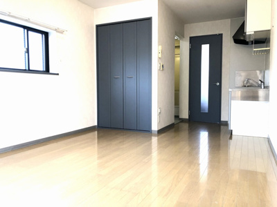 【内装】 | Per Favore | 2面採光
同間取りの別室写真を使用しております。