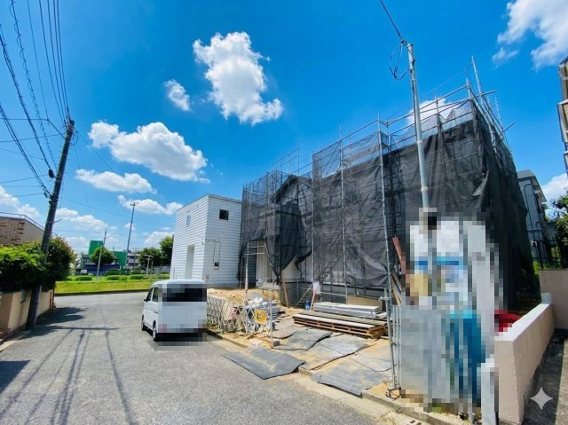 富里市日吉台　新築戸建の前面道路含む現地写真