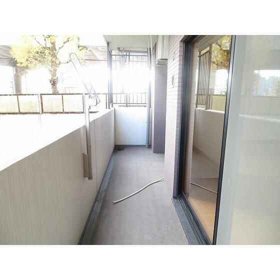 サンクレイドルレヴィール池袋のバルコニー