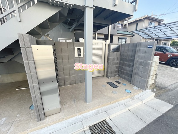 モンターナ上尾のエントランス