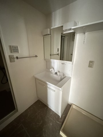 【独立洗面台】 | グランブルー宿屋町