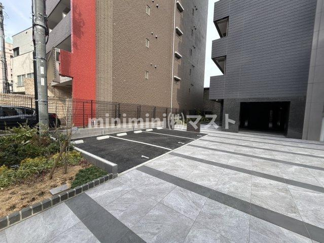 Alivisドーム前のエントランス