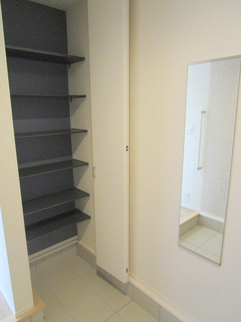 Ｍａｉｓｏｎ　ｄｅ　Ｓａｋｕｒａｓの玄関|★シューズＢＯＸ★