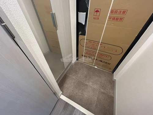 【玄関】プレサンス横浜鶴見市場シュネル