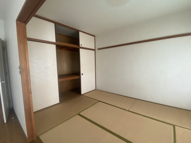 ファミールカマダの和室