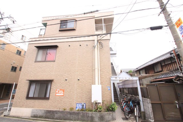 林マンションの外観