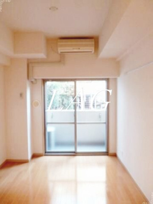 【居間・リビング】 | スカイコート浜松町 | 洋室のお部屋です。