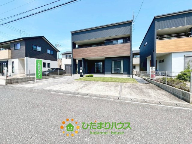 古河市上辺見　中古一戸建ての駐車場