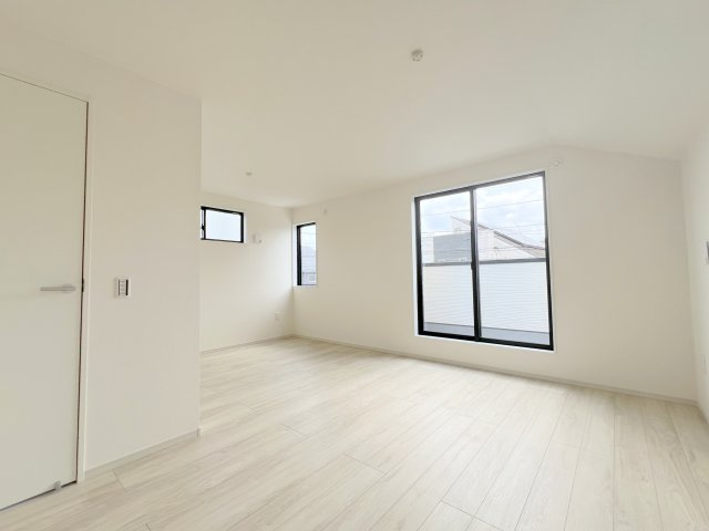 昭島市緑町5丁目　新築戸建全2棟のその他|【洋室3】3面採光を確保した明るいお部屋です☆