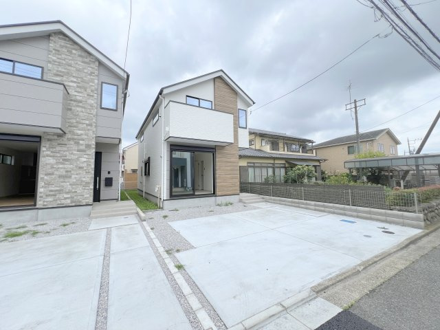 昭島市緑町5丁目　新築戸建全2棟の外観|公園が近く、子育てに嬉しい環境♪