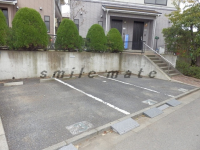 【駐車場】 | ラ・コート鵠沼海岸Ｈ棟 | 敷地内駐車場