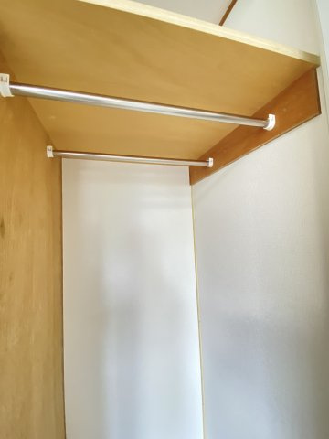 ハイツサンフラワーの収納|洋服がかけられます