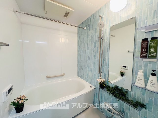 ロータリーパレス河辺壱番館の浴室|【Bathroom】
◆風呂◆カビが付きにくく軽くこすれば簡単に落ちるお掃除ラクラク仕様です。