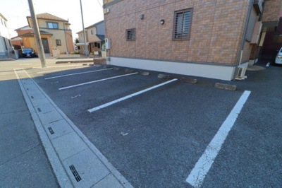 【駐車場】 | パティオ　リラ