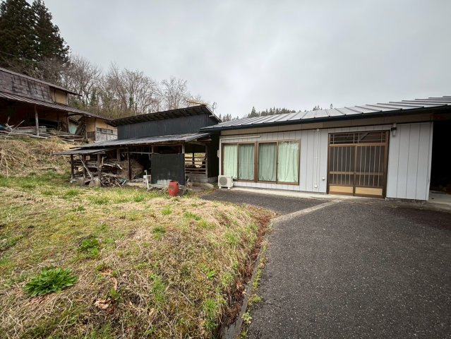 一関市戸建て2棟バルク　の庭