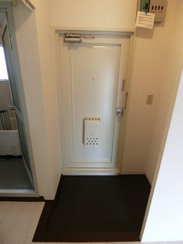 中山マンションＢ棟の玄関