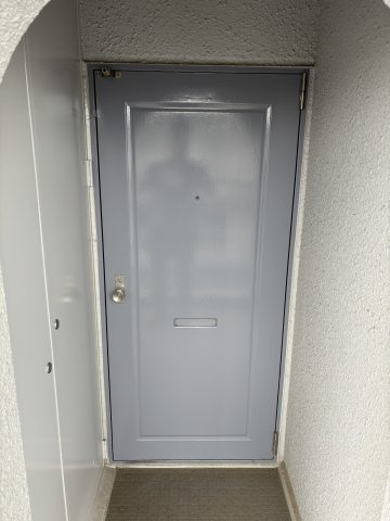 中山マンションＢ棟の玄関