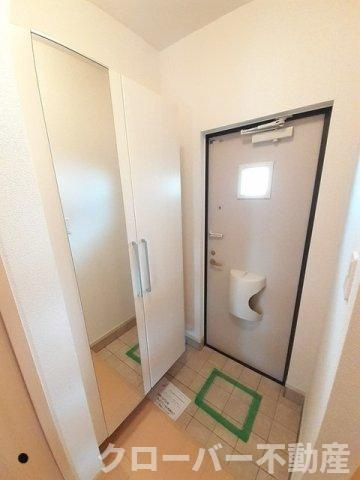 レユスィートＹ　Ⅴの玄関