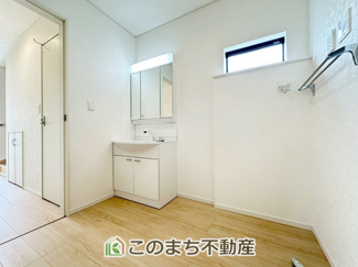 【洗面所】 | CRADLE GARDEN小山市城北　第11　 | 伸びるホースのシャワー洗面台で朝の身支度や洗面台のお掃除もラクラク♪