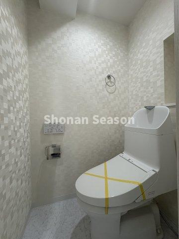 【現地画像あり】厚木第9ダイヤモンドマンションのトイレ|新規交換済みの年中快適な温水洗浄便座です。