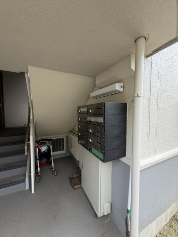 名谷1団地3号棟のエントランス